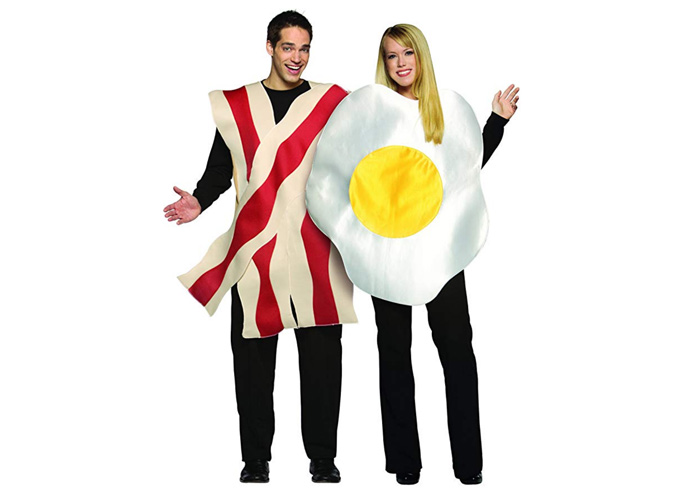 halloween-costume-couples-ideas-bacon-and-egg