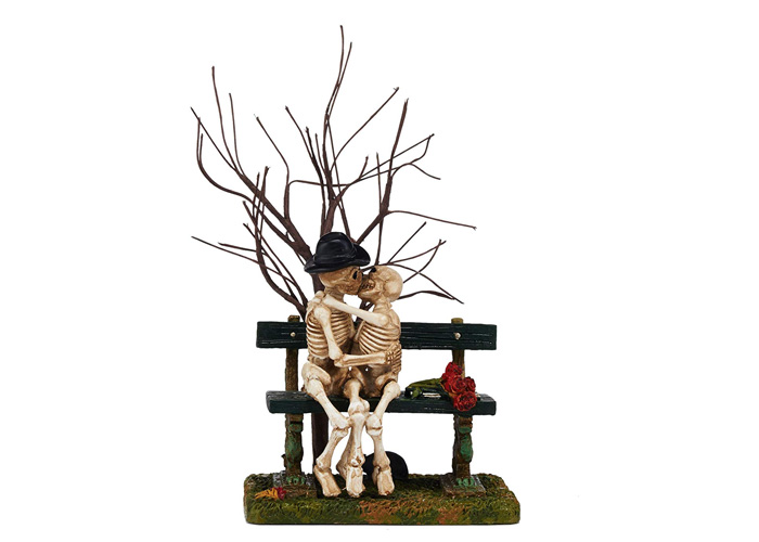 halloween-handcrafted-statue